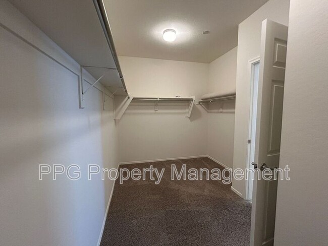 Building Photo - 21217 W Holly St
