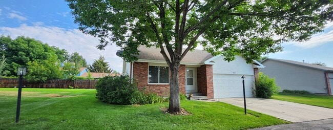 Primary Photo - Spacious Single-Family Home with Vaulted C...