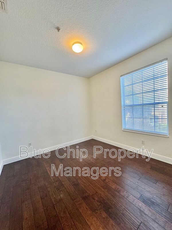 Building Photo - 6402 Cava Alta Dr