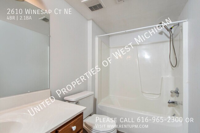 Building Photo - Available Now | 4 Bedroom 2.5 Bath Single ...