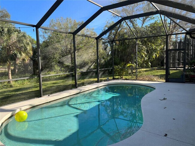 Building Photo - 6970 Scrub Jay Dr
