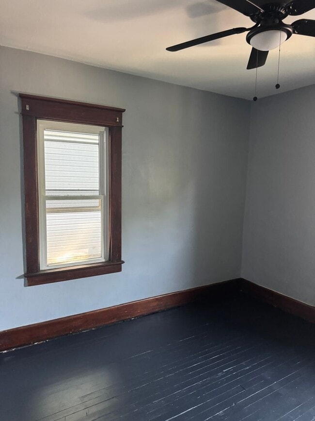 Building Photo - 803 Cranberry St