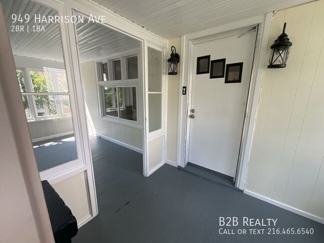 Building Photo - 949 Harrison Ave