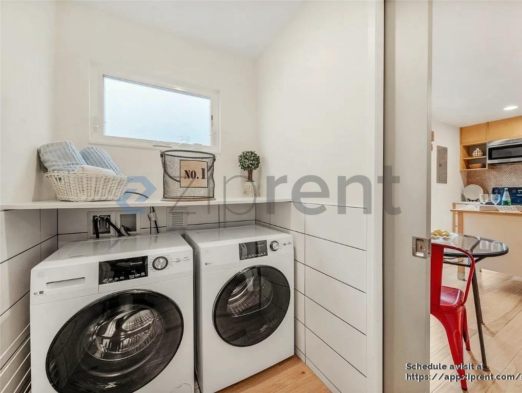 Building Photo - 1601 South Main St