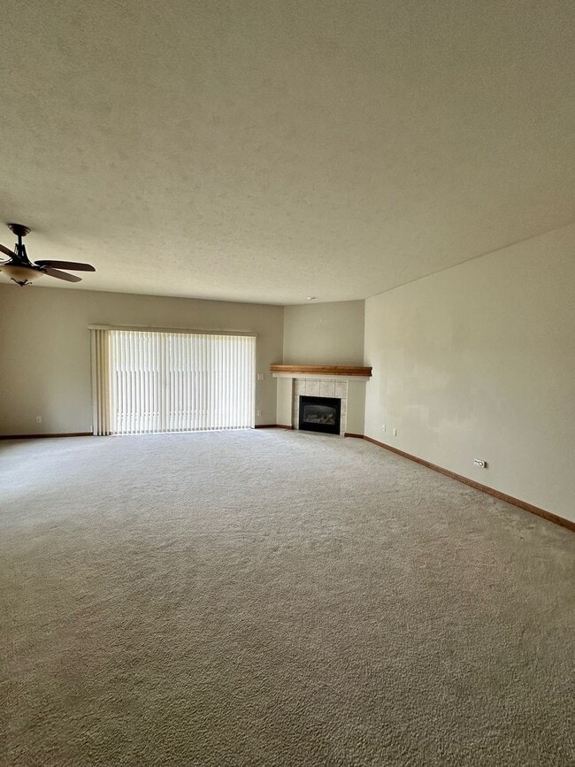 Building Photo - MIE451