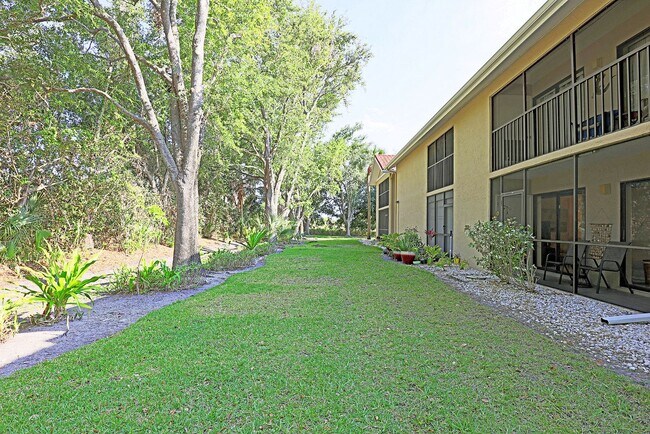 Building Photo - 9627 Eaton Gardens Ln