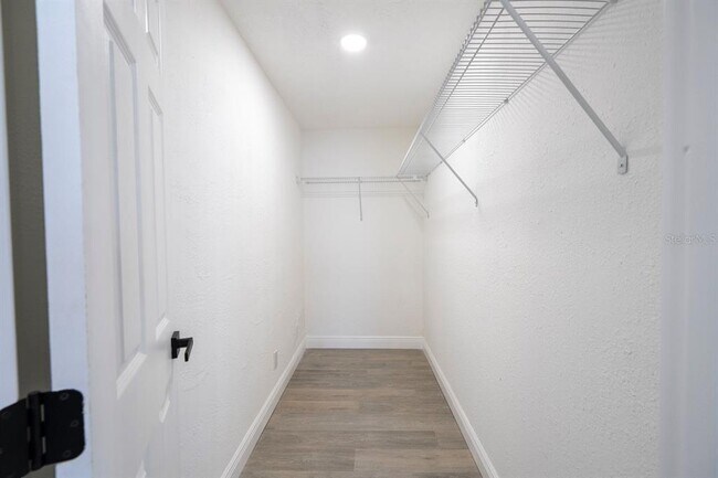 Building Photo - 809 59th Ave