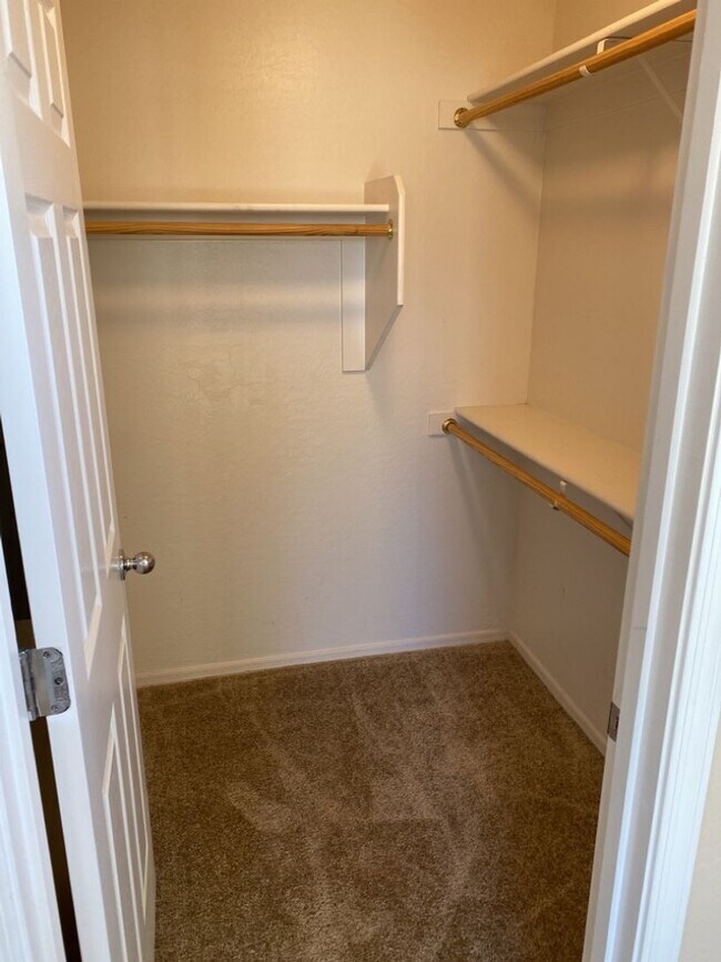 Building Photo - ELEGANCE WITH ALL THE UPGRADES!!!