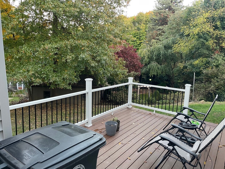 Building Photo - 1665 Tonawanda Ave