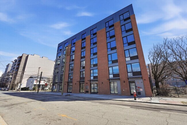 Building Photo - 337 Johnston Ave