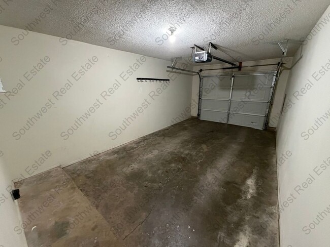 Building Photo - Great condo in Colonial Park