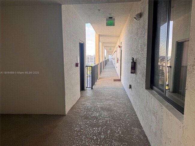 Building Photo - 8167 NW 41st St