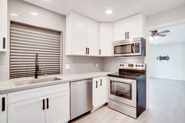 Building Photo - Dain House