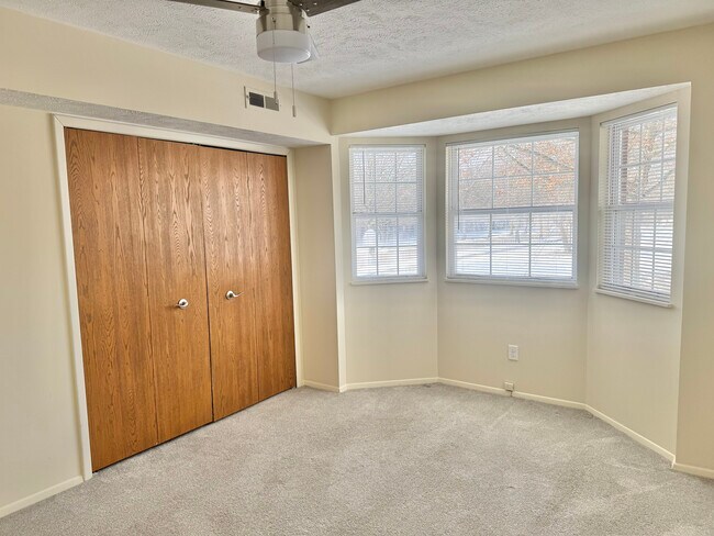 Building Photo - 1100 Tollis Pkwy