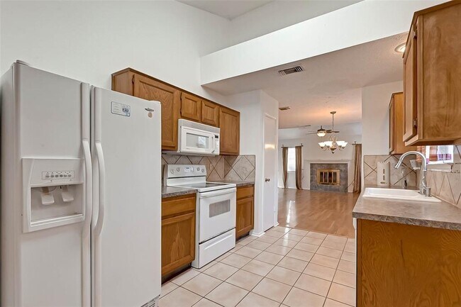 Building Photo - 16822 Rippling Mill Dr