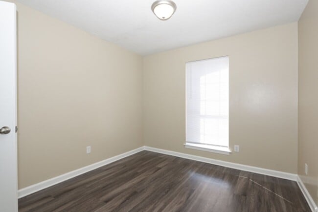 Building Photo - 1274 Parkrose Rd