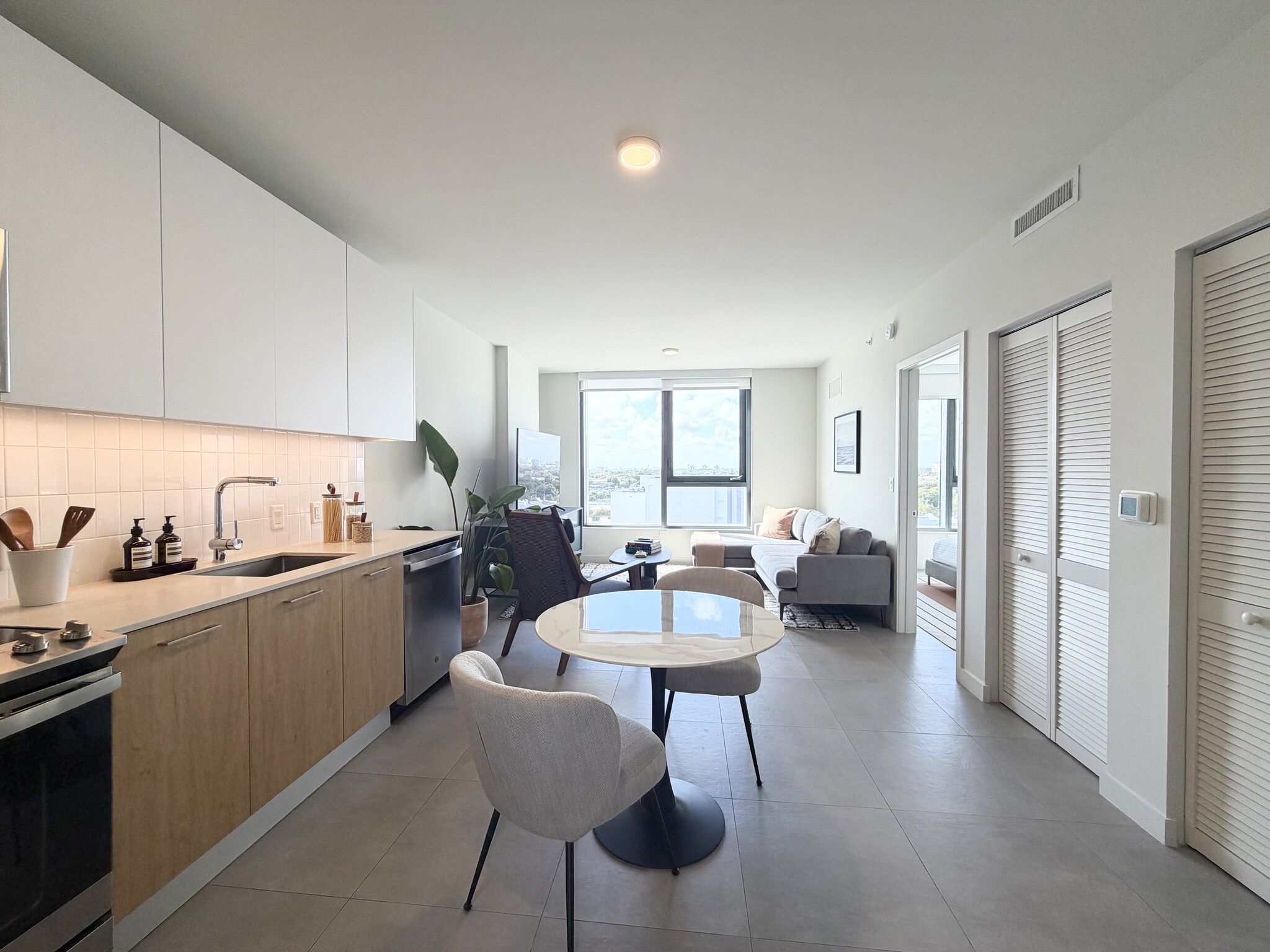 Building Photo - 168 NW 30th St