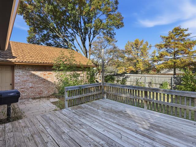 Building Photo - 1811 Briarcrest Ln