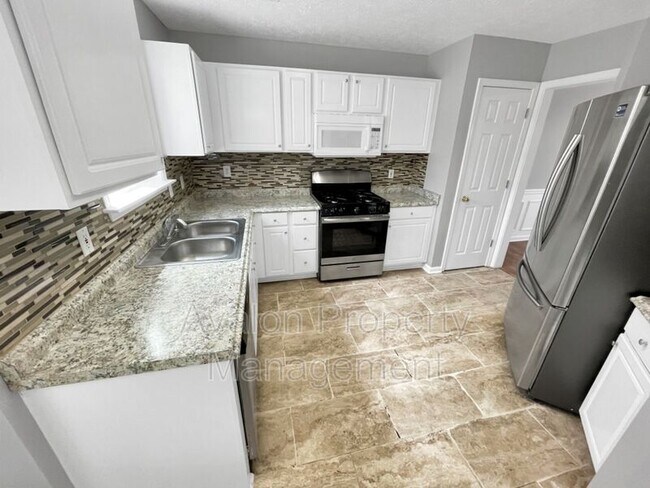 Building Photo - 1926 Leacroft Ct