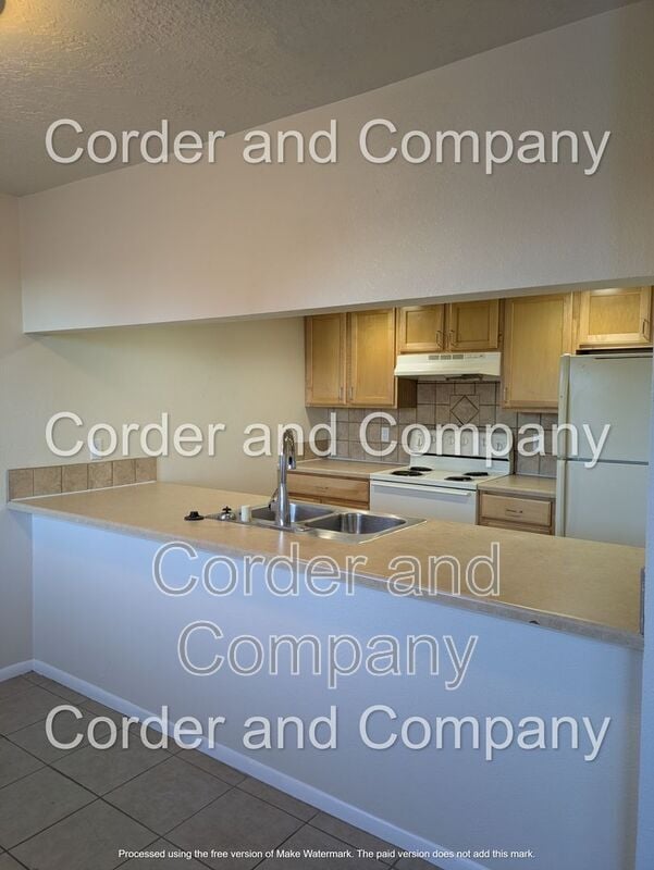 Building Photo - 13226 Candelaria Rd NE