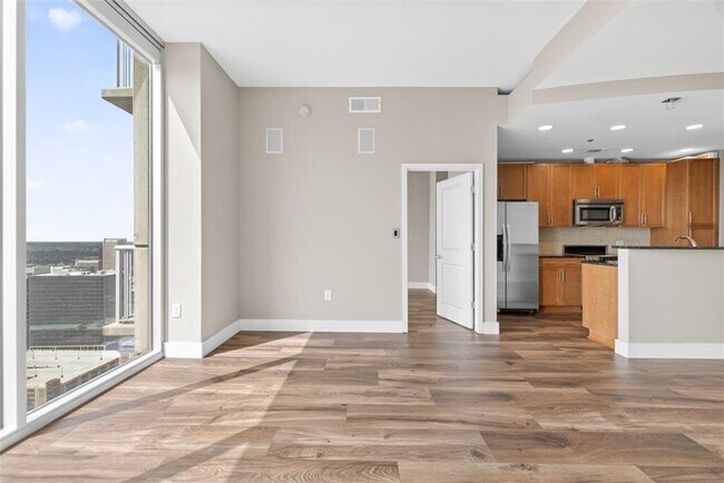 Building Photo - 855 Peachtree St NE