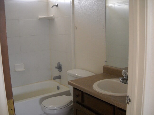 Building Photo - 4150 Calle Ladero