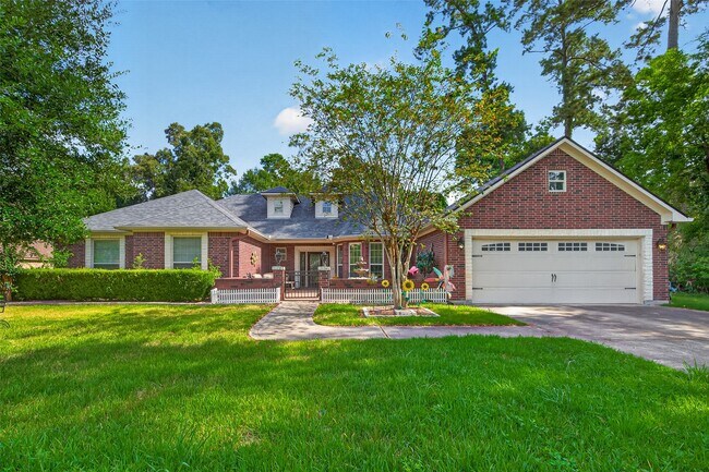 Building Photo - 2311 Flamingo St