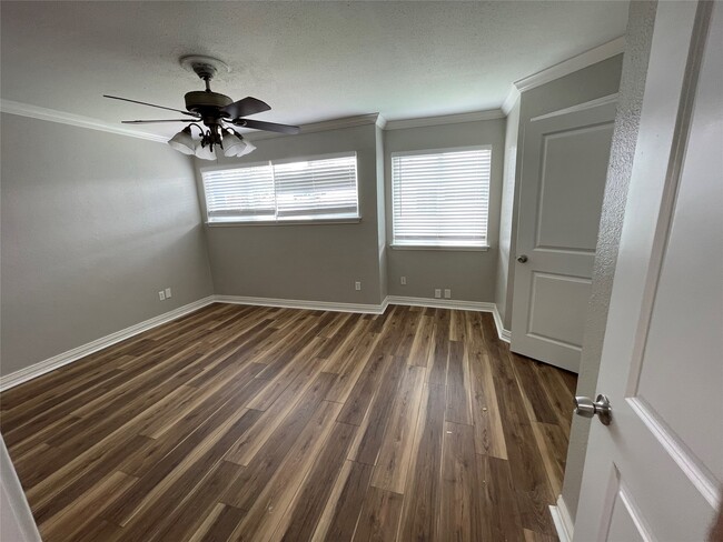 Building Photo - 10315 Sommerville Ave