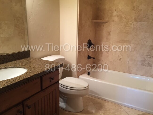 Building Photo - NO DEPOSIT Option Available for This Prope...