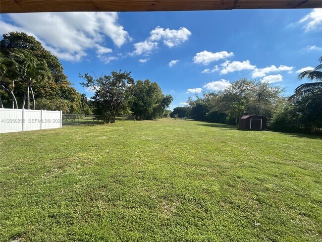 Building Photo - 416 Bayberry Dr
