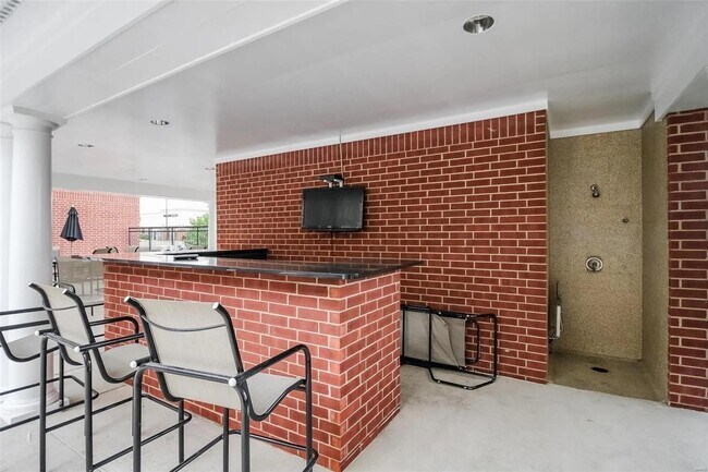 Building Photo - 1270 Strassner Dr