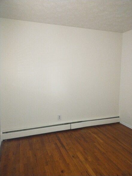 Building Photo - 2044 Mills Ave