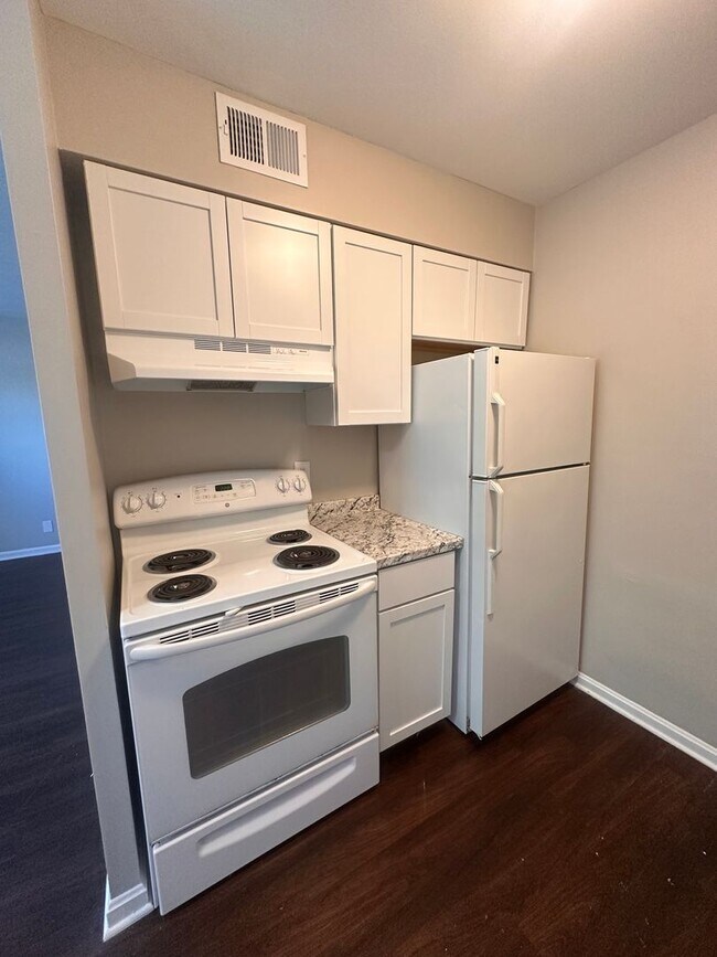 Building Photo - 4216 Billtown Rd