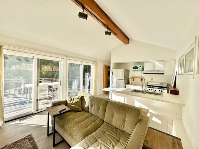 Building Photo - Mill Valley 1bd Serene Forest Cottage