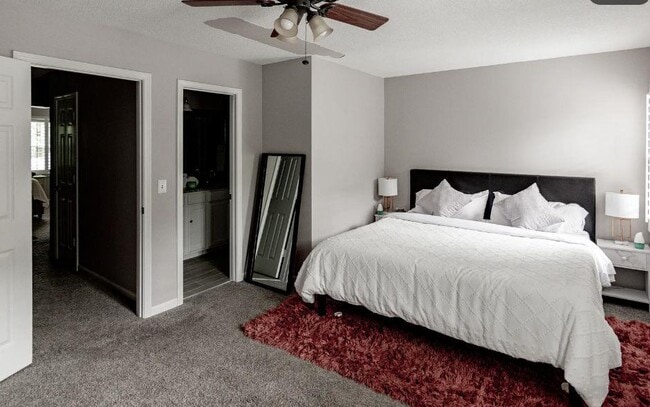 Building Photo - 871 Lenox Oaks Cir NE