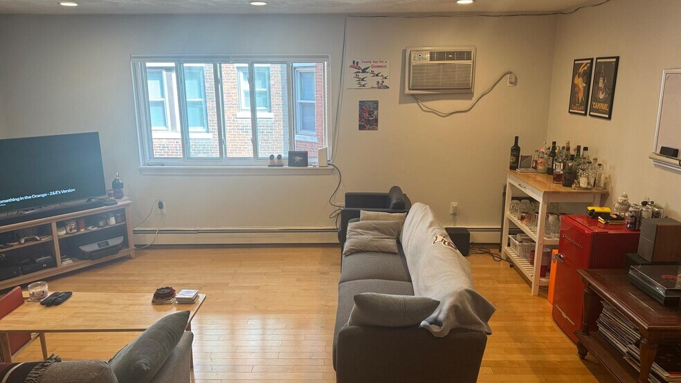 Building Photo - 115 Highland Ave