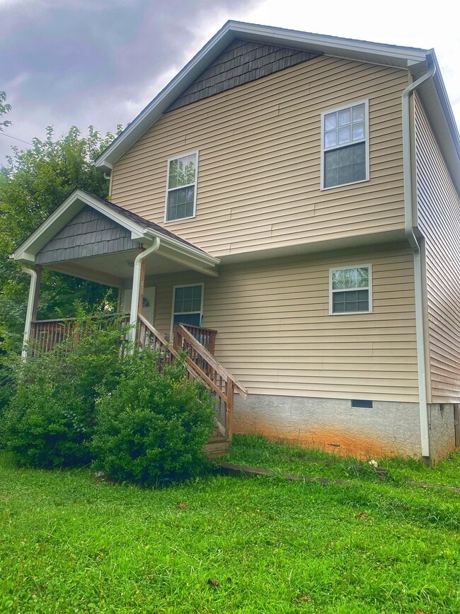 Primary Photo - 47 Nancy St
