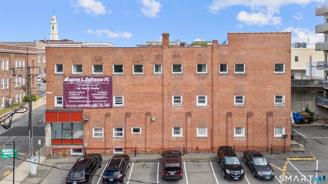 Building Photo - 61 Field St