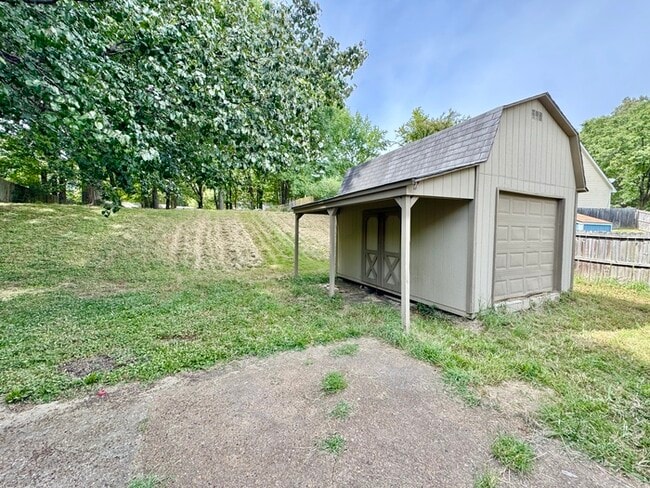 Building Photo - 3755 Schanna Dr