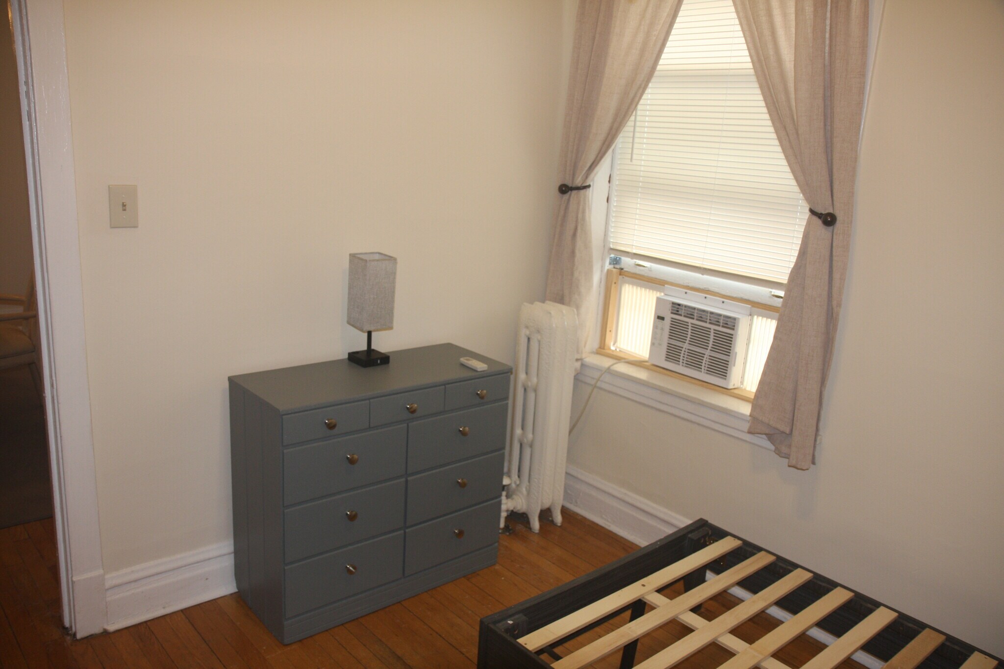 Rear Bedroom - 1417 W Rosemont Ave