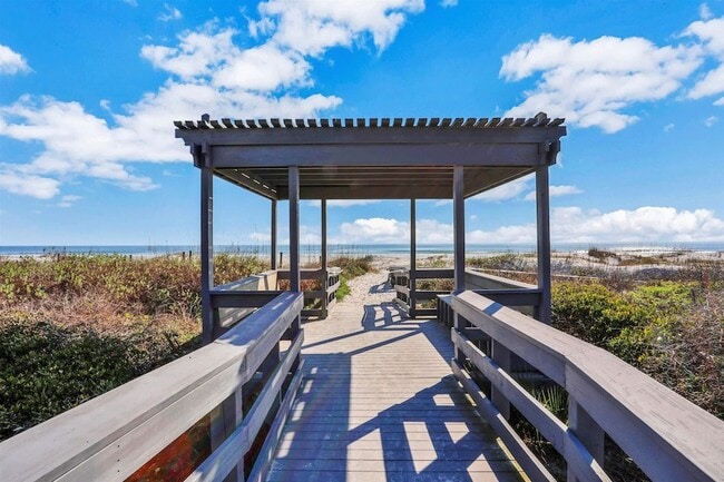 Building Photo - 313 S Forest Dune Dr