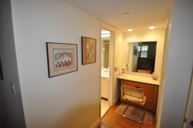 Building Photo - 3510 Oaks Way