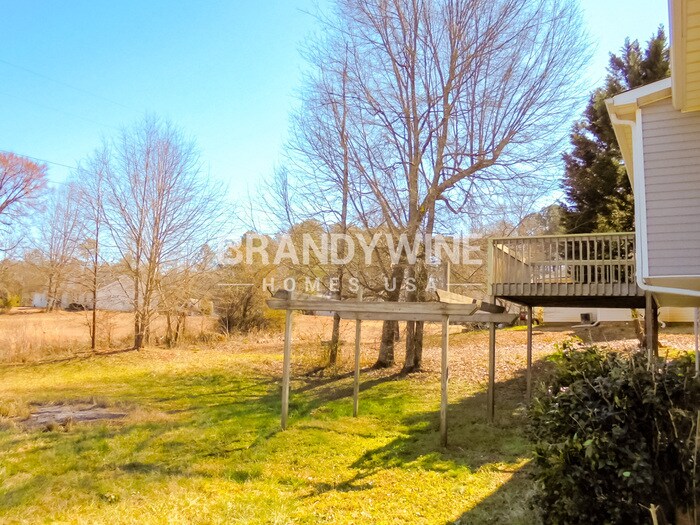 Building Photo - 104 Dana Dr