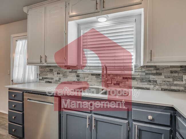 Building Photo - 2024 NW 45th St