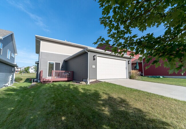 Building Photo - 228 Sugar Maple Ln