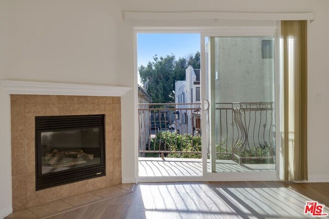 Building Photo - 1731 Corinth Ave