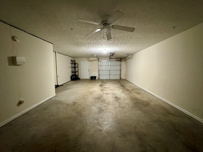 Building Photo - 409 Whitehall Rd