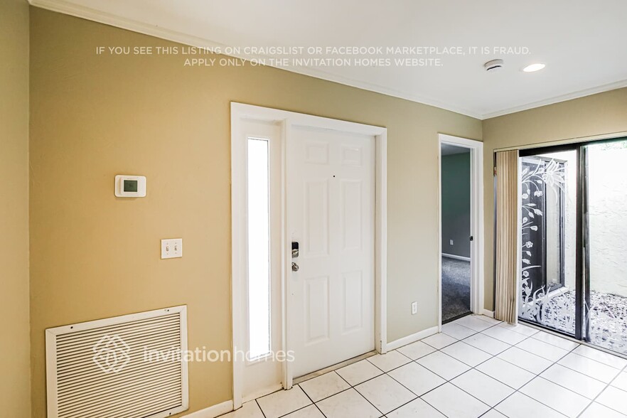 Building Photo - 1140 SW 111th Ave