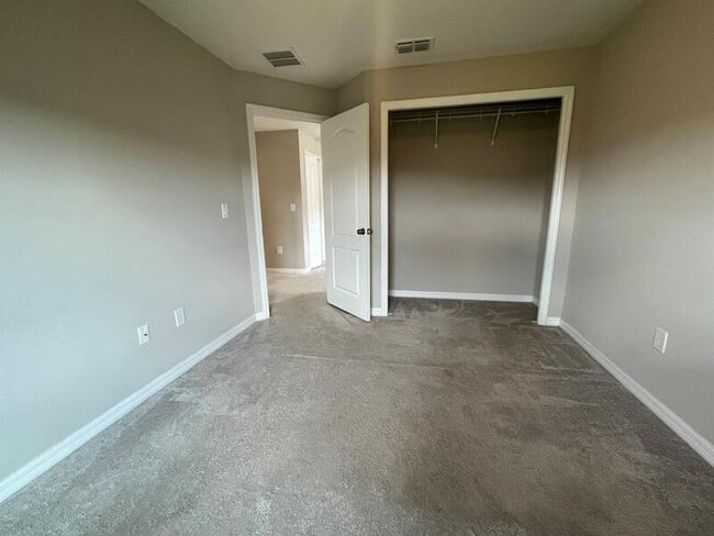 Building Photo - 12162 Water Poppy Ct