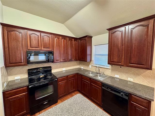 Building Photo - 3416 Versante Dr